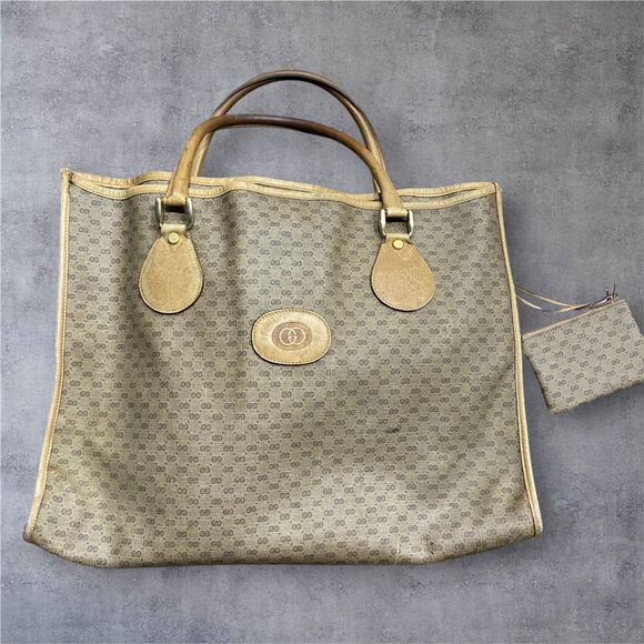 Gucci Handbags - Gucci Authentic Vintage 80s GG Monogram Tan Brown Leather Tote Bag w/ Coin Pouch